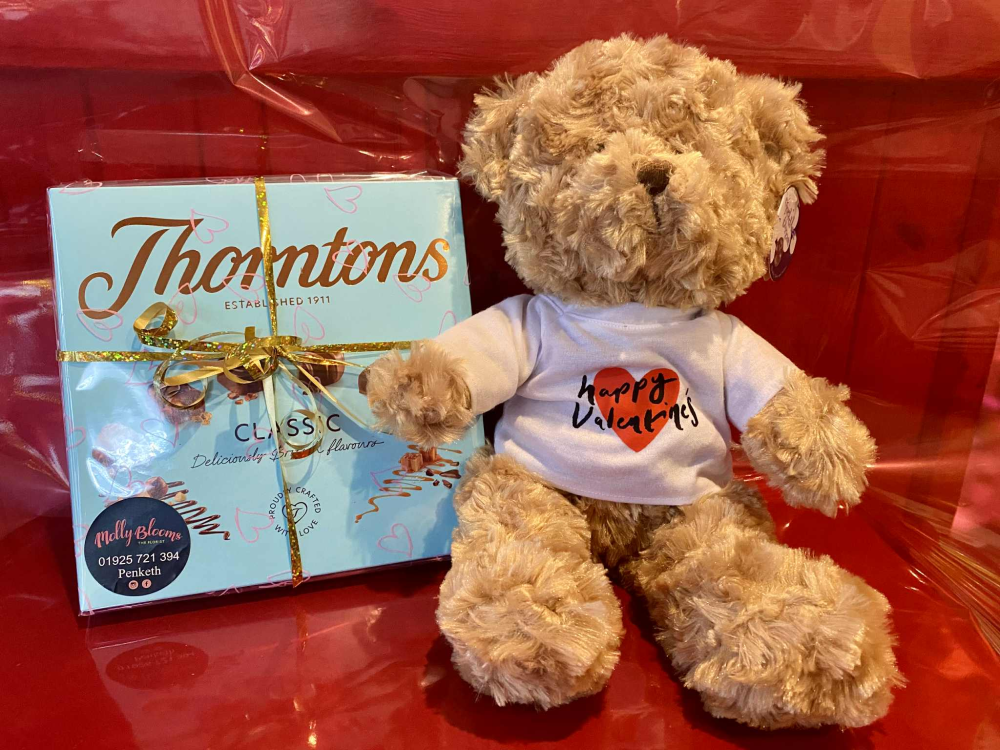 Valentine T-Shirt Teddie and Thorntons Chocolate Bundle